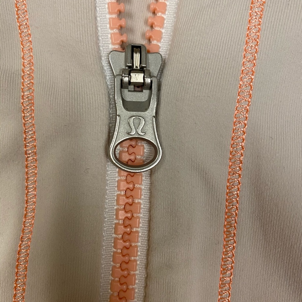 Lululemon zip up - Picture 4 of 4